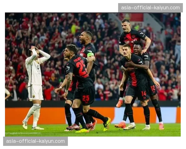 勒沃库森2-0完胜奥林匹亚科斯，占欧冠淘汰赛附加赛先机